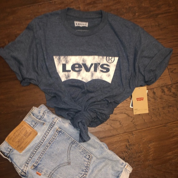 NWT supersoft unisex Levi’s T-shirt! - Picture 2 of 7